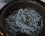 Foto langkah ke 4 dari resep Nasi lemak bunga telang.