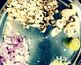 A picture of step 1 of Spinach mushroom soup.