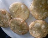 A picture of step 13 of Pyaz ki kachori.