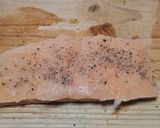 Foto del paso 2 de la receta: Salmón con almendras y cebollín