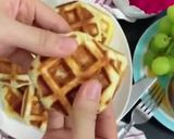 Hình bước làm 4 của món Bánh mì waffle trứng muối - chà bông