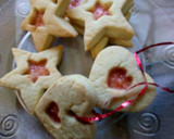 Foto del paso 10 de la receta: Galletitas Navideñas con centro de caramelos