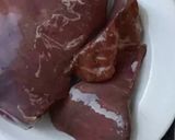 Foto langkah ke 1 dari resep Bistik Hati Sapi Sederhana.