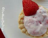 A picture of step 6 of Cheese Strawberry Tarts.