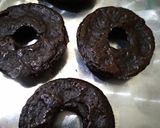 Foto langkah ke 8 dari resep Brownat (brownies donat) Kukus, eggless.
