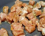 Фото кроку 2 до Estrogonofe de carne (бразильський варіант бефстроганову).