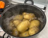 Foto del paso 1 de la receta: Papas gratinadas Gourmet