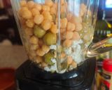 Foto del paso 2 de la receta: Hummus de Aceitunas y Queso Feta