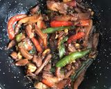 Foto del paso 2 de la receta: Tallarines con setas, verduras y salsa de soja
