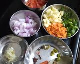 A picture of step 1 of Kaang Biryani.