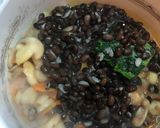 A picture of step 4 of Noodle Soup with Black Beans.