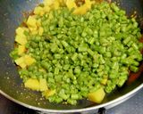 फ्रेंच-बीन्स आलू की सब्ज़ी(Franch beans aloo ki sabzi recipe in Hindi) रेसिपी चरण 3 फोटो