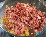 Foto del paso 2 de la receta: Pancitos saborizados de cebolla, queso y salame
