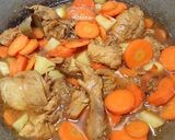 Foto langkah ke 4 dari resep Semur ayam kentang wortel.