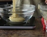 A picture of step 4 of Marble Chiffon Cupcake.