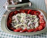 Une image de l'étape 13 de Salade de concombre et tomate à l’oignon rouge, yaourt et menthe.