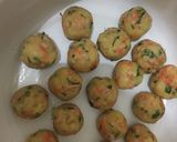 Foto langkah ke 5 dari resep Kroket isi sosis dan wortel.