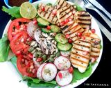 A picture of step 1 of Grilled Halloumi Salad.