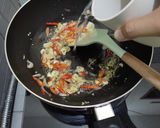 Foto langkah ke 5 dari resep Tumis tahu-tauge.