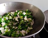 મૂળા ની કઢી (Mooli Kadhi Recipe In Gujarati) રેસીપી સ્ટેપ2ફોટો