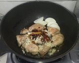 Foto langkah ke 3 dari resep Ayam Kecap Mentega Simple.