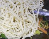 हक्का नूडल्स (Hakka Noodles recipe in hindi) रेसिपी चरण 4 फोटो