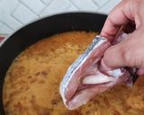 Gambar langkah 6 resipi Ikan Tombak masak kari daun kesum.