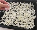 Foto del paso 2 de la receta: Merluza austral con ajo chilote 🧄