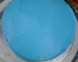 A picture of step 4 of Monster cookies cake.