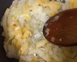 Gombapaprikás hagymás nokedlivel recept fázis 2 fotója