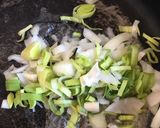 Foto del paso 3 de la receta: Merluza al roquefort con verdeo