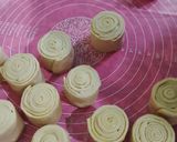 Foto langkah ke 3 dari resep Cromboloni Puff Pastry Instan.