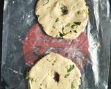 वड्याच्या पीठाचे थालीपीठ(wadyachya peethache thalipeeth recipe in marathi) रेसिपी स्टेप 3 फोटो 