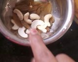 গাওয়া ঘি দিয়ে আটার হালুয়া (Atta halwa recipe in Bengali) রেসিপি ধাপ - 2 ছবি