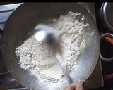 गेहूं के आटे की पंजीरी (Gehu ke aate ki panjiri recipe in Hindi) रेसिपी चरण 2 फोटो