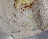 A picture of step 1 of Maggi Baked Pine Cone.