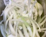 紅酒醋洋蔥雞排的食譜步驟2照片