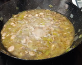 Foto del paso 4 de la receta: Pollo con salsa cremosa de champiñones