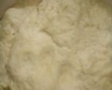 Foto del paso 1 de la receta: Empanadas caseras fritas de choclo, cebolla y queso