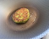 Foto del paso 3 de la receta: Tortitas de brócoli y queso
