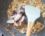 Foto langkah ke 2 dari resep Mix seafood soup.