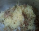 A picture of step 3 of Spaghetti sauce potatoes.
