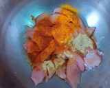 Foto del paso 1 de la receta: Pechuga de pollo en salsa tandoori, cúrcuma y leche de coco