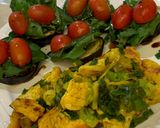 Foto del paso 3 de la receta: Pollo a la plancha con ensalada de berenjenas a la plancha, espinaca y tomates cherry