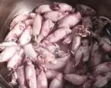 Foto langkah ke 1 dari resep Baby cumi tumis jagung.