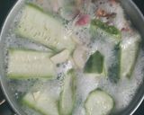 Foto langkah ke 4 dari resep 27. Sayur Bening Bayam dan Oyong.