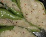 A picture of step 3 of Stuffed chilli.