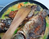 Foto langkah ke 6 dari resep Ikan Mas Bumbu Kuning.