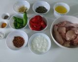 A picture of step 1 of Sindhi Chicken Karhia.