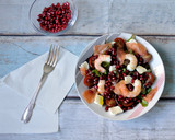 Foto del paso 1 de la receta: Ensalada de langostinos y granada